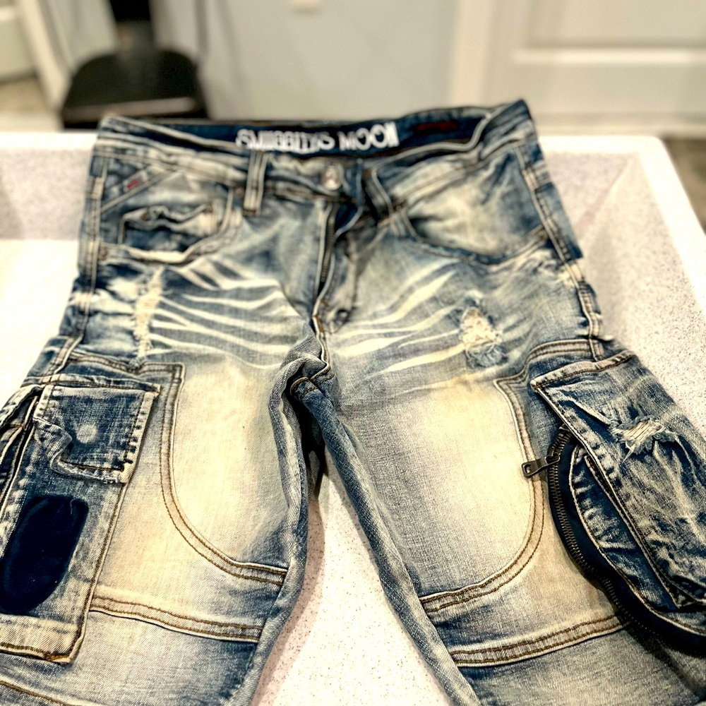 Men’s Stylish Smugglers Moon Shorts size 34. Baggy Fit and Rare!!